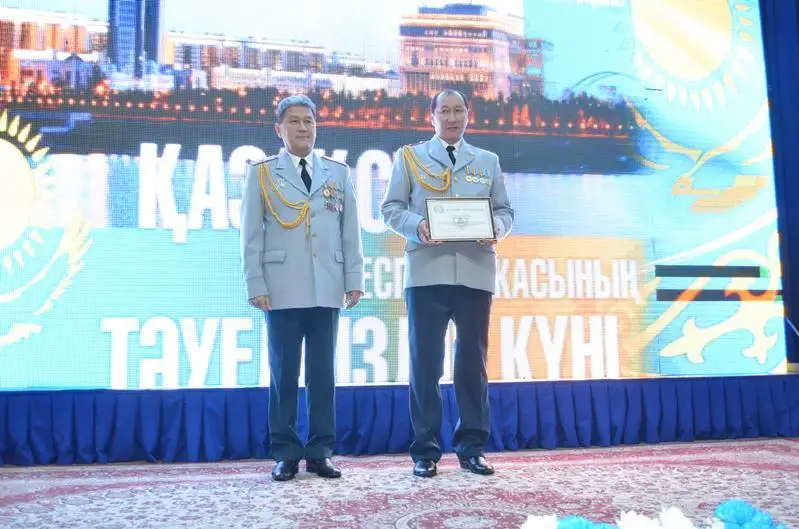 Свыше  60 полицейских поощрили в Туркестанской области