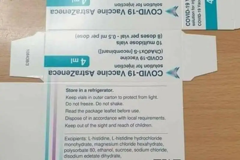 «В вакцине от COVID-19 есть вещества, повреждающие мозг» - фейк