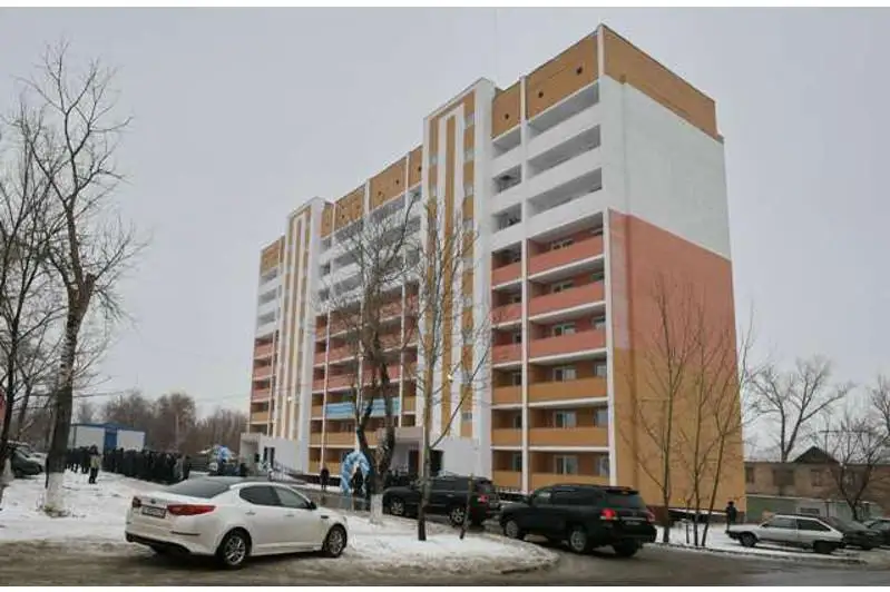 Ключи от квартир в новостройке получили жители нового микрорайона Сарыарка в Павлодаре