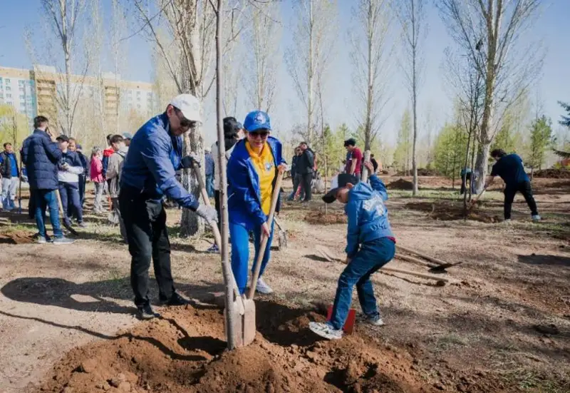 Более 24 тыс. человек провели субботник в столице