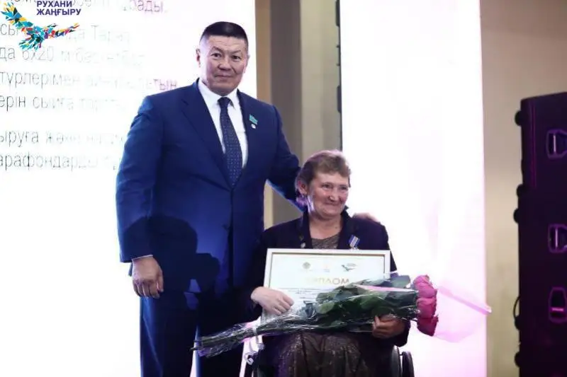 Лауреатов премии «Жомарт Жүрек» наградили в столице