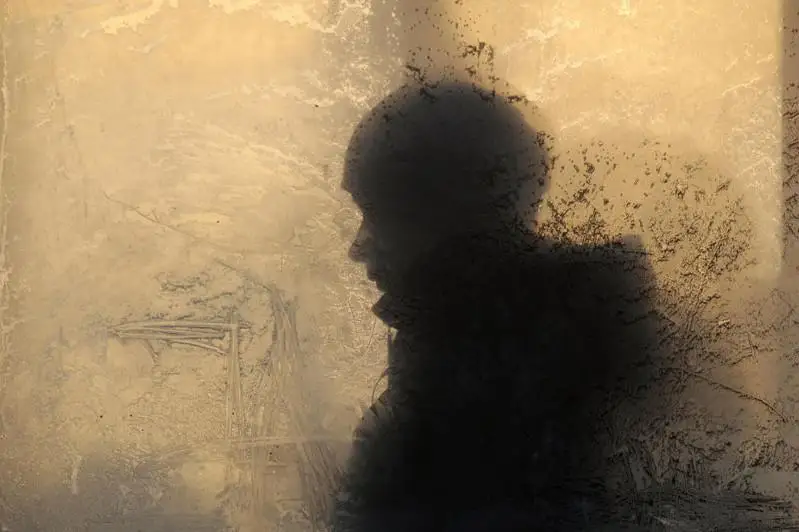 Спасатели помогли врачам добраться до замерзающего мужчины в Усть-Каменогорске