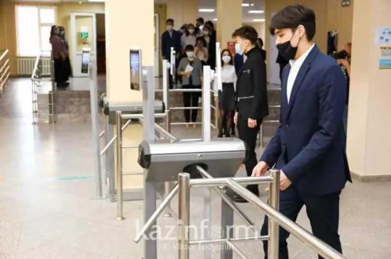 Новый проект по пропускному режиму организаций образования разработали в Казахстане