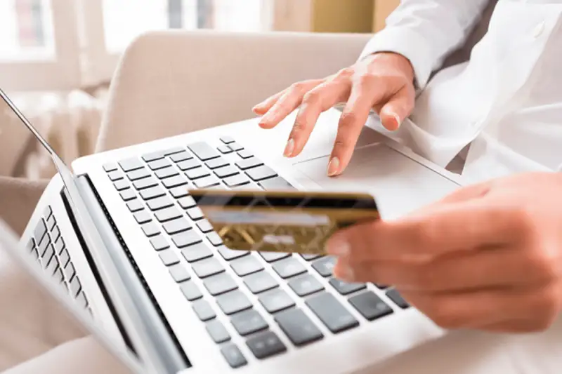 Кадровик «повесила» на сотрудников столичного ИП микрокредиты