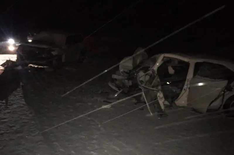 Оказался зажатым в автомобиле после ДТП водитель в Восточно-Казахстанской области