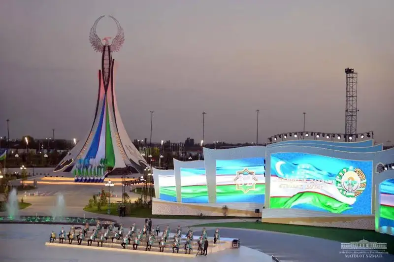 Узбекистан празднует 32-ю годовщину независимости