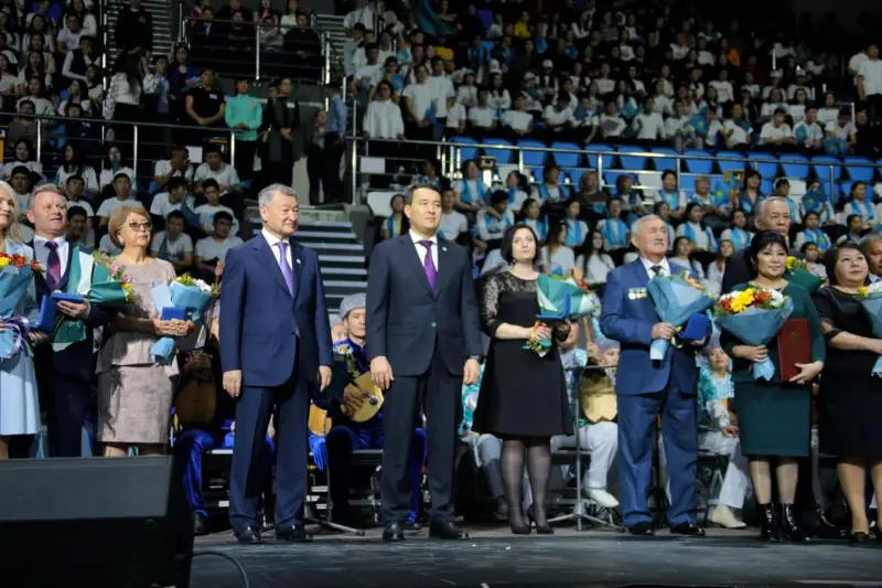 В ВКО открыты соцобъекты и вручены госнаграды