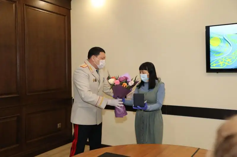 Госнаграды  получили семьи погибших полицейских в столице