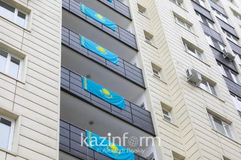 Алматинцы поддержали патриотическую акцию ко Дню независимости