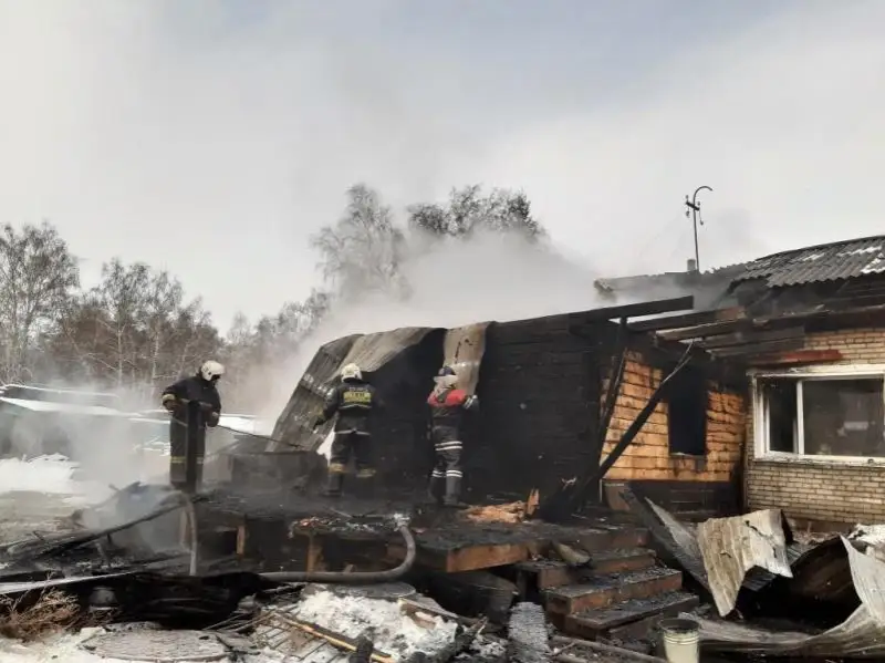 Пожар в СКО: один ребенок погиб, второго удалось спасти