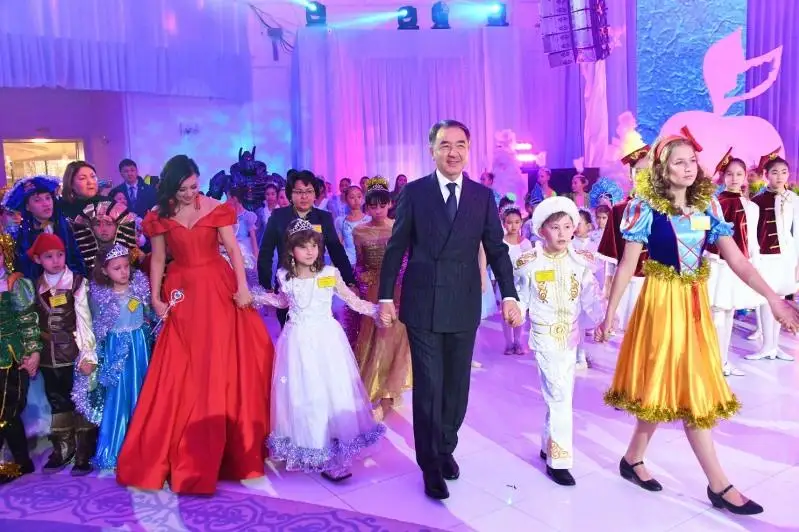 В Алматы прошла елка акима города