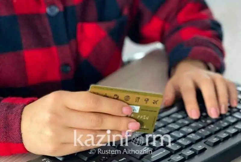 Ряд интернет-мошенничеств раскрыли полицейские Семея