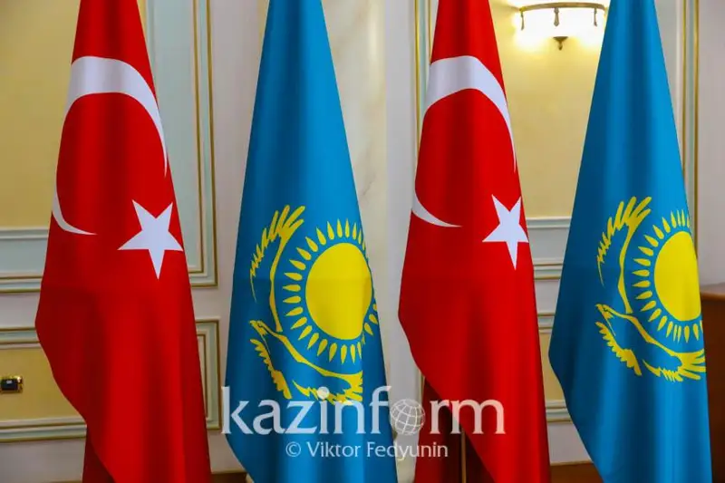 Казахстан рассматривает Турцию как свой дальний запад - эксперт