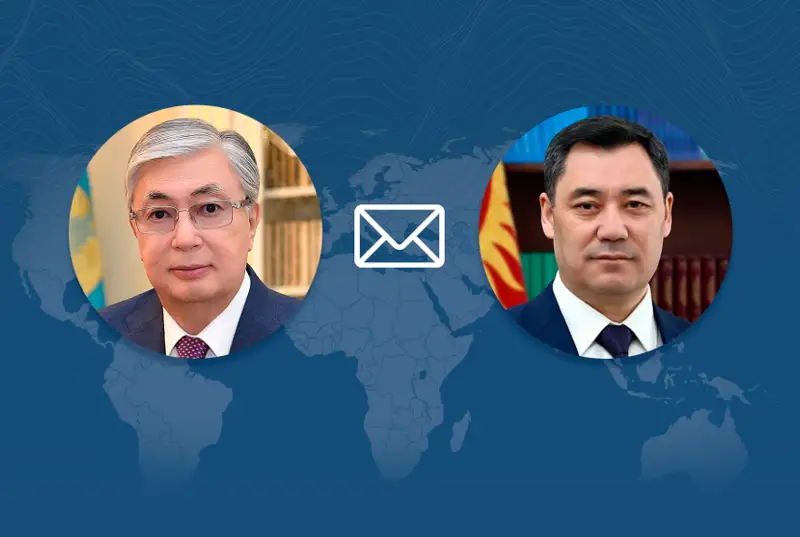 Президент РК поздравил Садыра Жапарова с Днем Независимости Кыргызстана