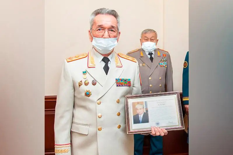 Глава МВД наградил отличившихся на службе полицейских