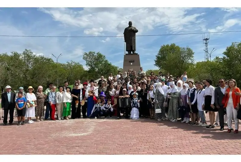 Мероприятия ко Дню рождения Абая провели в Караганде