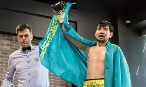 Двое казахстанских боксеров  выиграли нокаутом поединки в Москве