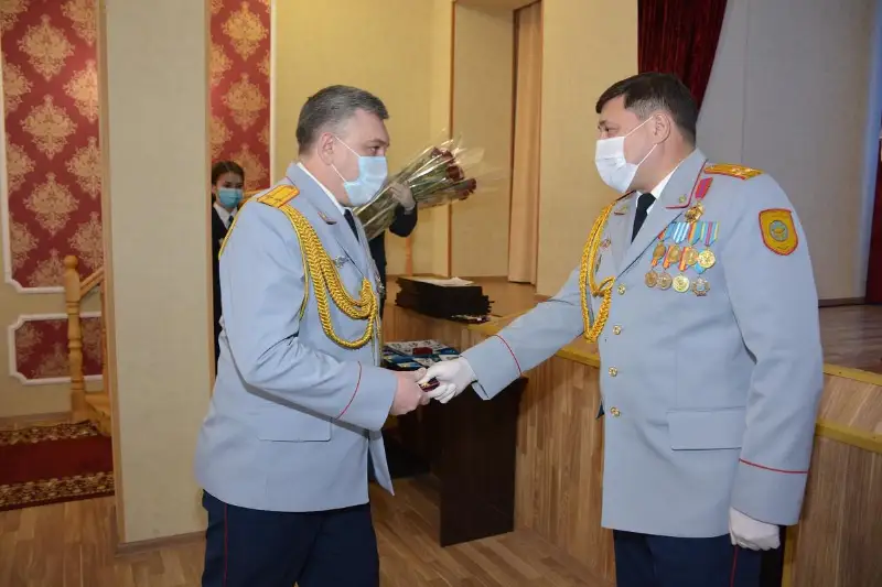 Звания досрочно получили полицейские СКО