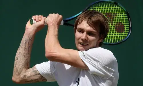 Александр Бублик победил впервые после десяти поражений подряд