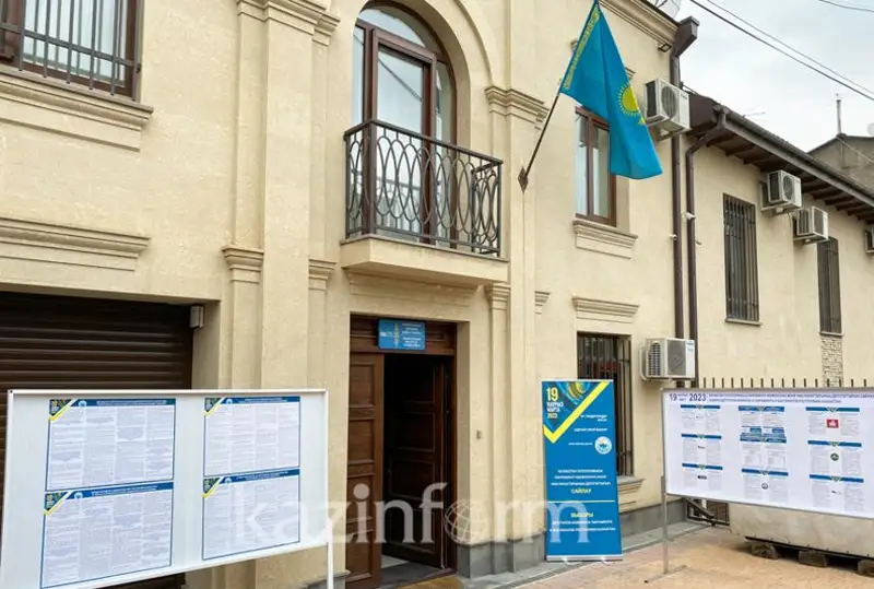 Более 50% избирателей проголосовали на участке в Ереване на 13:00