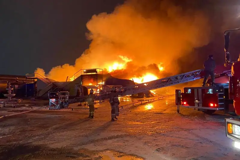 Ликвидирован пожар на одном из рынков в Атырау