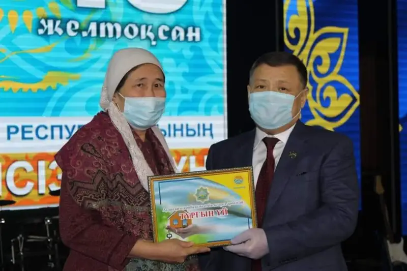 Многодетные семьи получили жилье  в Сайрамском районе Туркестанской области