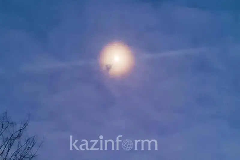 Необычное атмосферное явление заметили в небе над Таразом