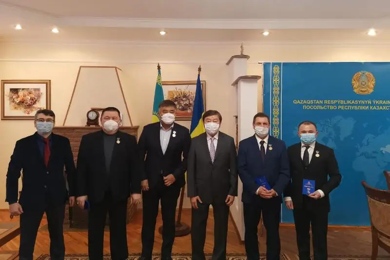 Награждение памятной медалью «Абай» от имени генерального секретаря ТЮРКСОЙ прошло в Киеве