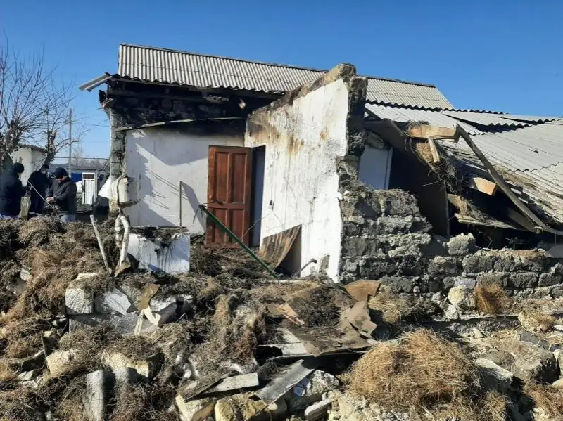 Семь человек пострадали при взрыве в частном доме в Хромтау