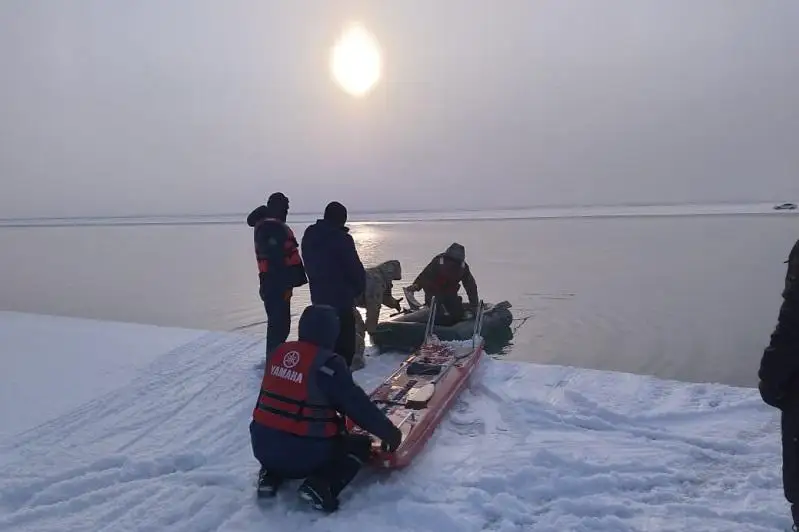 Шесть рыбаков спасены на озере Алаколь в Алматинской области