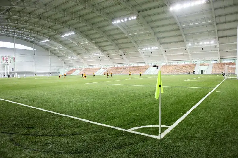 Новый спортивный манеж с искусственным газоном открылся в Караганде