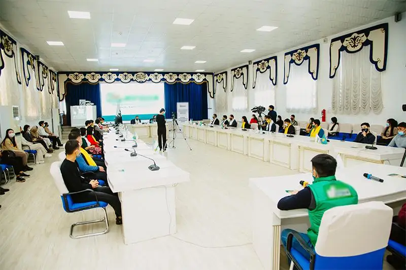 В Таразе кандидаты в депутаты от партии «Ауыл» встретились с молодежью