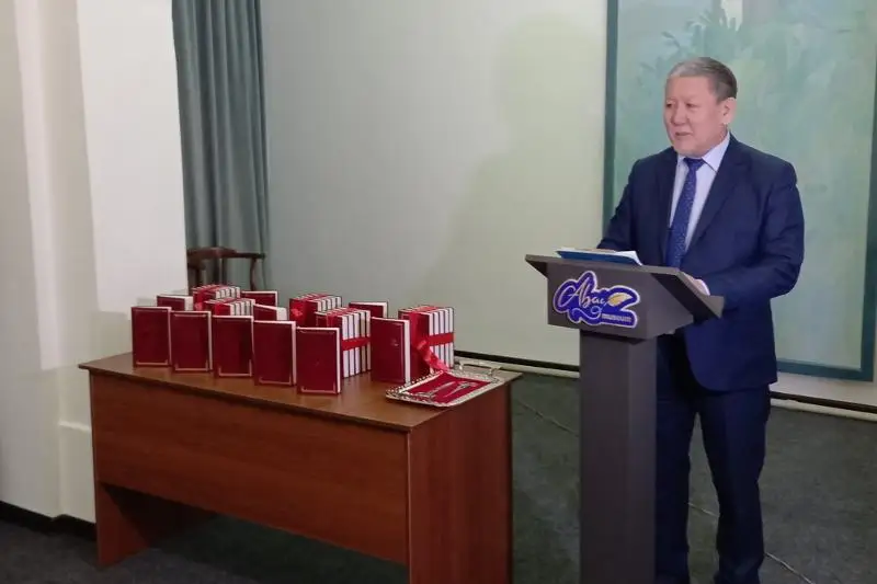 Презентация первых пяти томов научного сборника «Вопросы абаеведения» прошла в Семее