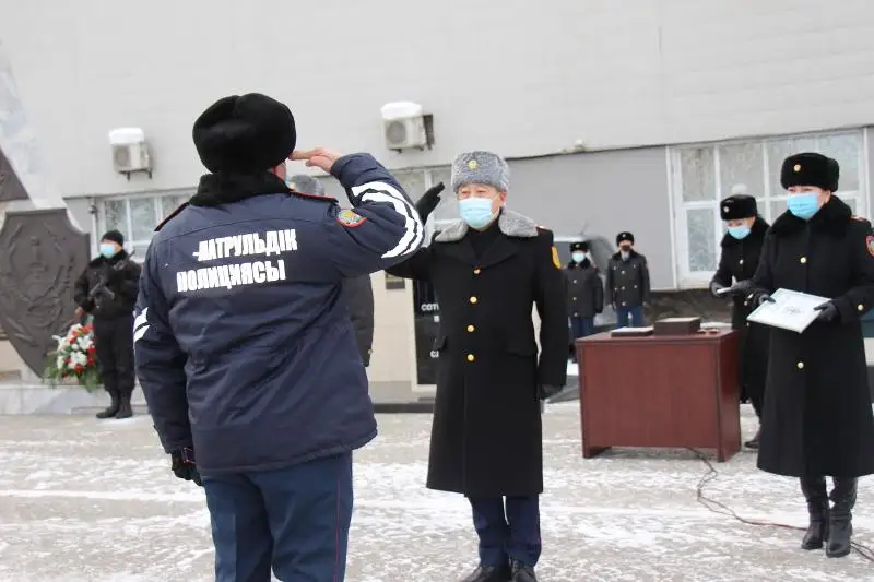 Свыше трех тысяч полицейских ВКО поощрены в честь Дня Независимости РК