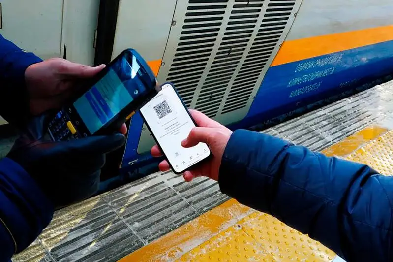 При посадке в вагон казахстанцам можно воспользоваться Е-удостоверением