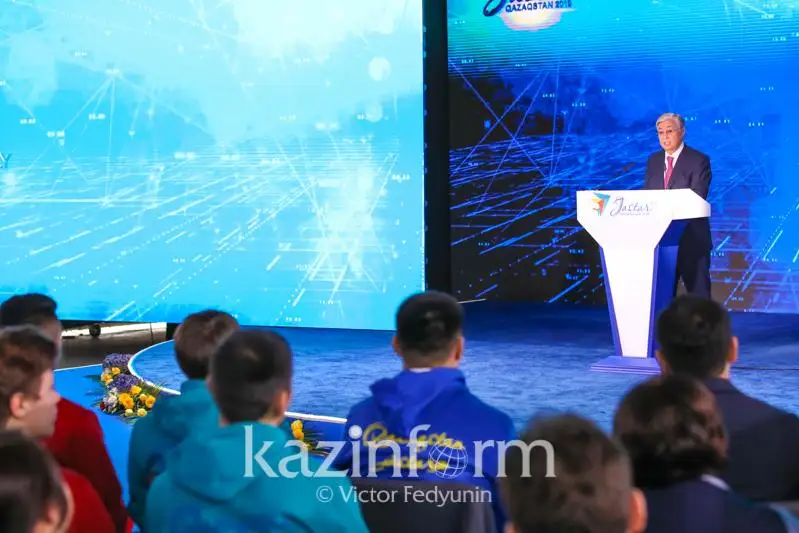 Новую комплексную программу по молодежной политике поручил разработать Президент РК
