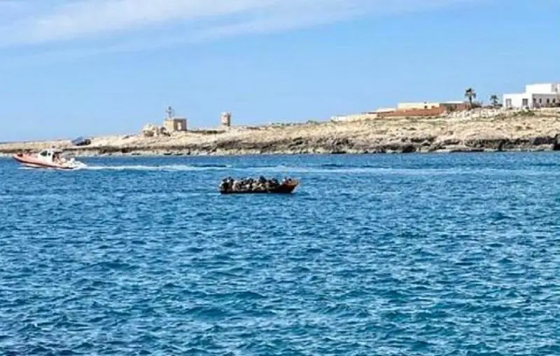 Режим ЧС объявили в Италии из-за наплыва мигрантов