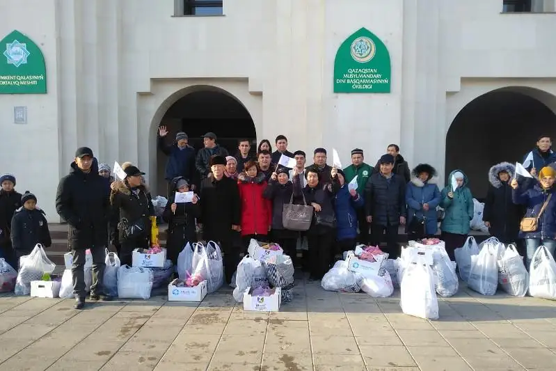 В Шымкенте ста семьям оказали помощь продуктами и товарами