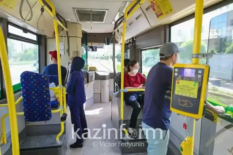 Новые способы оплаты проезда появятся в автобусах Астаны