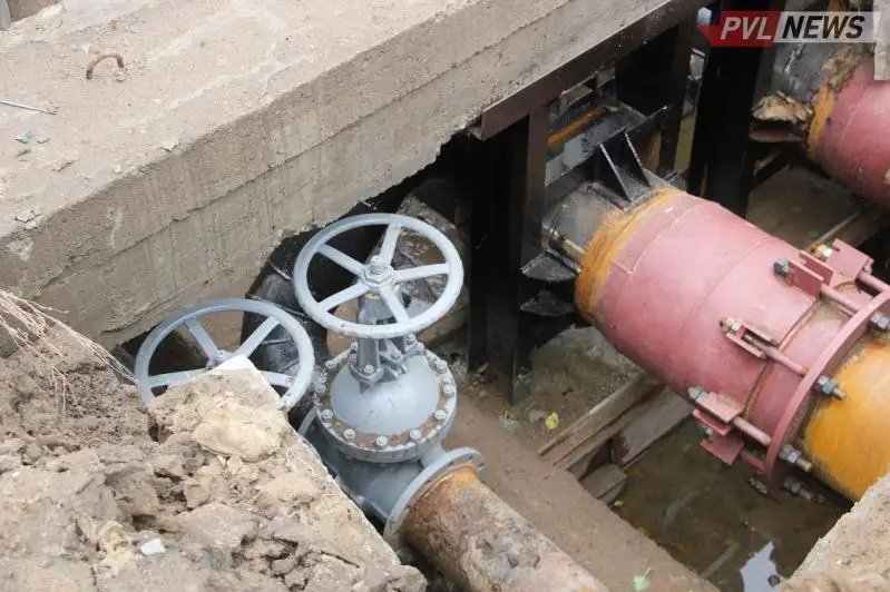 Порыв на теплотрассе устраняют в Павлодаре