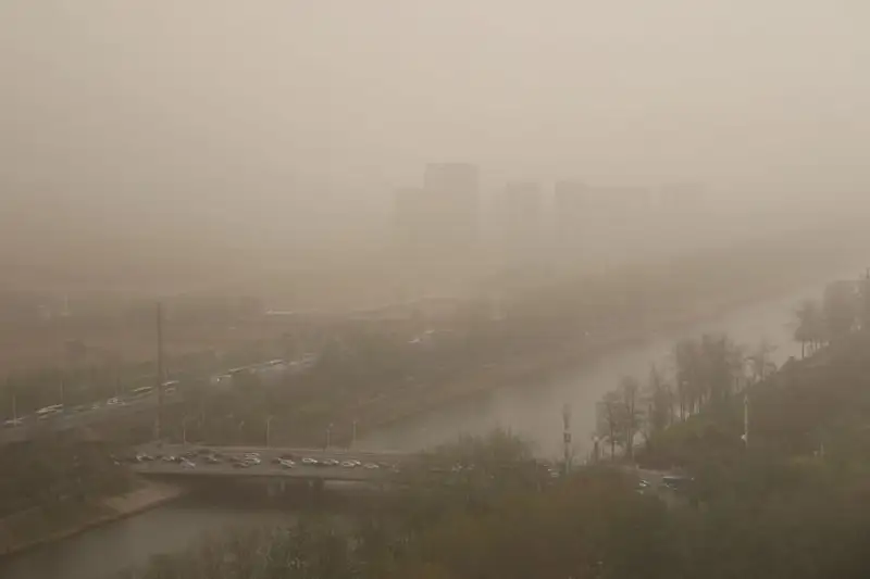 Песчаные бури обрушились на Китай