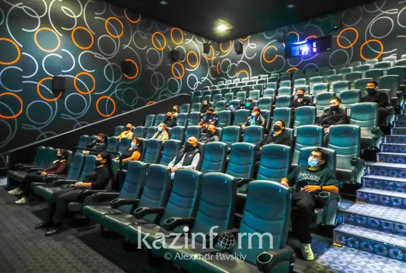 Кинопремьеры недели в Казахстане: «Пацаны», «Мой Хатико», «Панда из космоса» и «Отвязные псы»