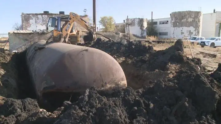 Опасные отходы закрытой пропарочной станции вывозят из  Атырау