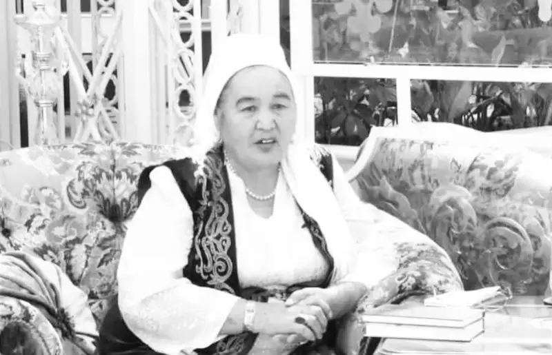 Касым-Жомарт Токаев выразил соболезнования родным поэтессы Асельхан Калыбековой