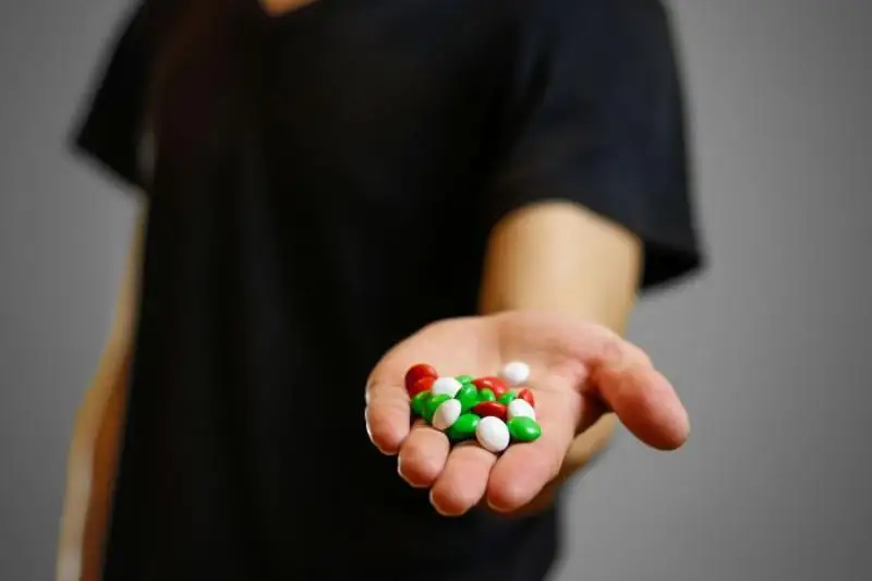 Как в Казахстане намерены наказывать  за пропаганду и рекламу наркотиков