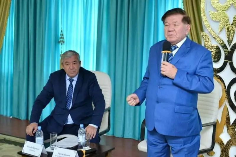 В Шымкенте состоялся творческий вечер Мухтара Шаханова