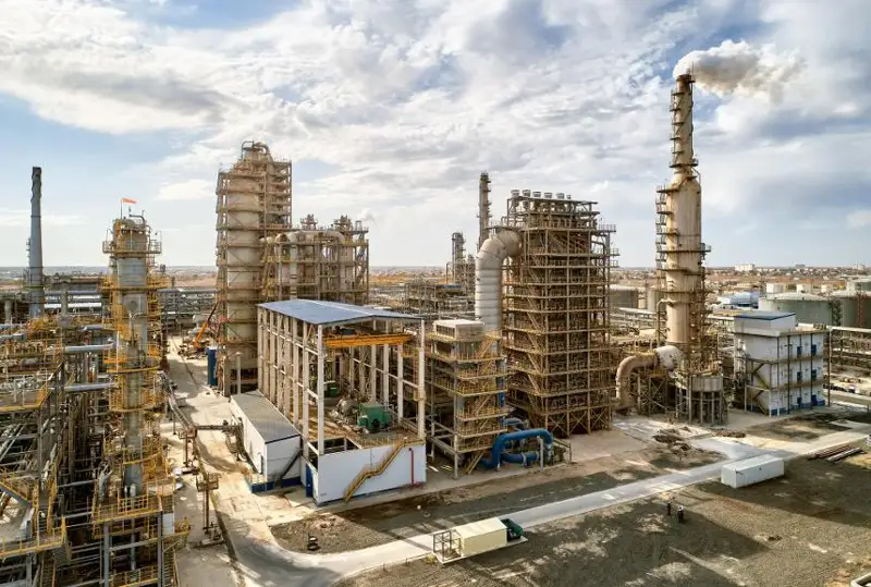 На Атырауском НПЗ остановлена работа каталитического крекинга