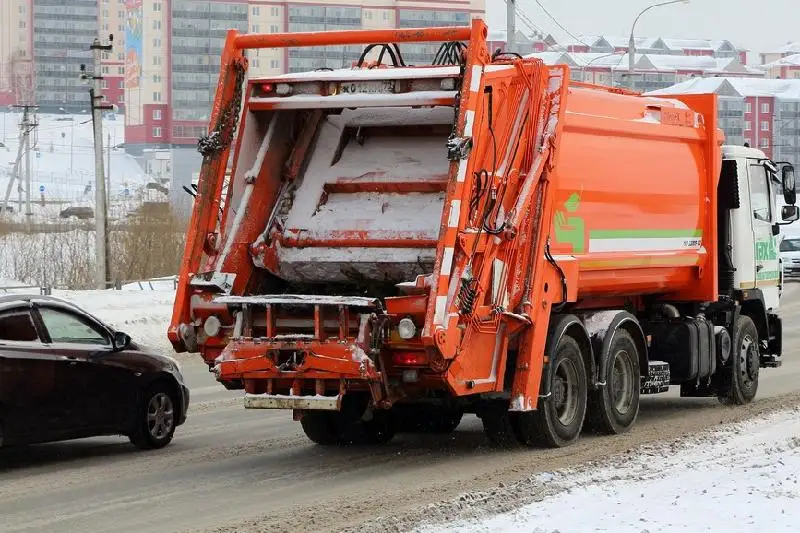 На мусоровозах планируют установить GPS-датчики
