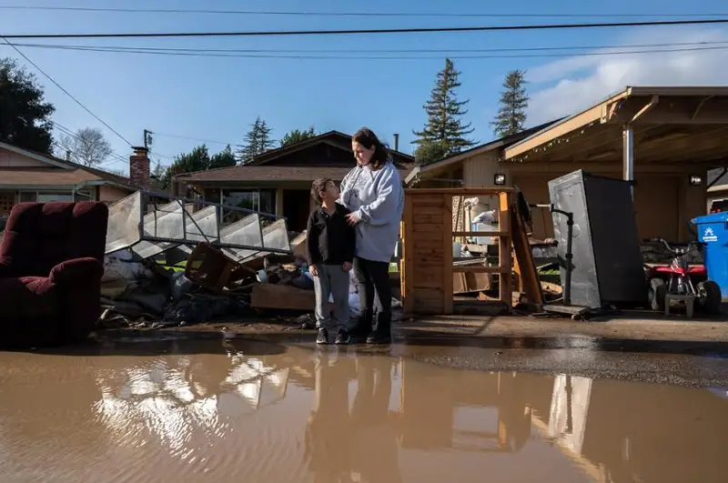 Непогода в США: пять человек погибли из-за падения деревьев в Калифорнии