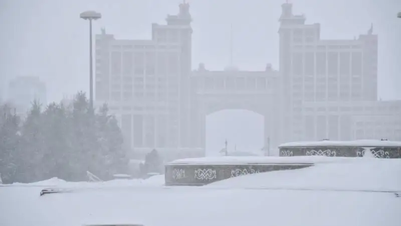 О метели предупредили астанчан